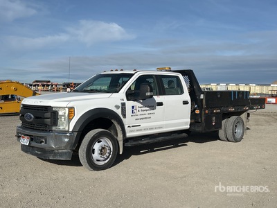 2017 Ford F-450 4x4 Crew Cab Flatbed Truck