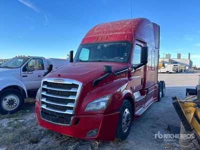 2018 Freightliner Cascadia 126 6x4 T/A Sleeper Truck Tractor