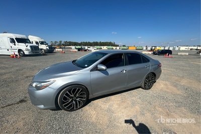 2017 Toyota Camry 自動車