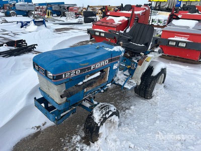 Ford 1220 2WD Utility Tractor (Inoperable)