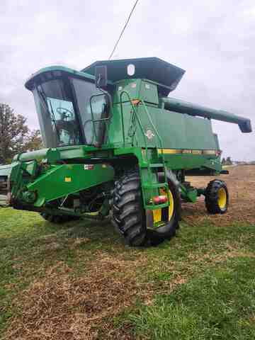 John Deere 9600 Combine Harvester