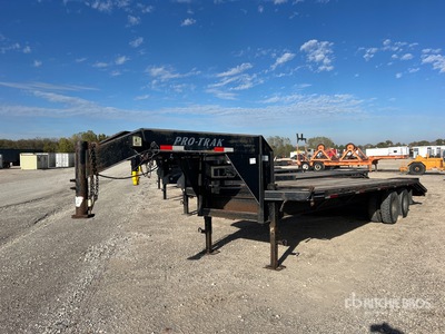 2015 Pro-Trak 25 ft T/A Gooseneck Remolque Portamaquinaria