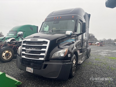2021 Freightliner Cascadia 126 6x4 Cabeza Tractora Cabina Dormitorio (Inoperable)