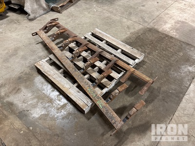 Quantity of (2) 76 in Toothbar