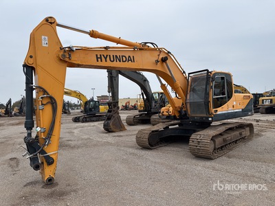 2011 Hyundai R250LC-9 حفارة بجنزير