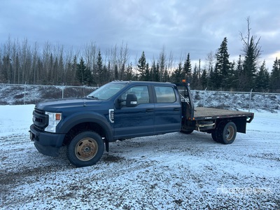 2020 Ford F-550 XL 4x4 Crew Cab Platte vrachtwagen