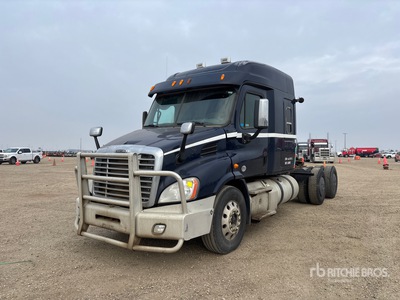 2014 Freightliner Cascadia 113 6x4 T/A Sleeper Truck Tractor