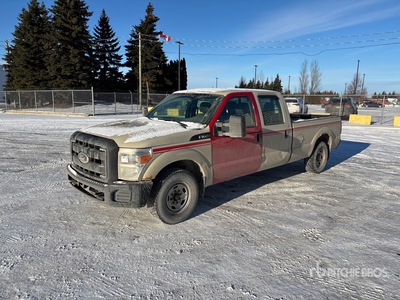 2011 Ford F-350 XL 4x2 Crew Cab بيك اب