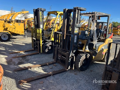 2016 Cat GP30N Pneumatic Tire رافعة شوكية