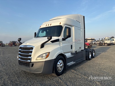 2020 Freightliner Cascadia 116 6x4 T/A Sleeper Truck Tractor