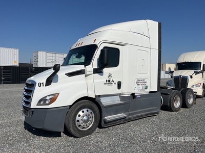 2020 Freightliner Cascadia 116 6x4 T/A Sleeper Truck Tractor