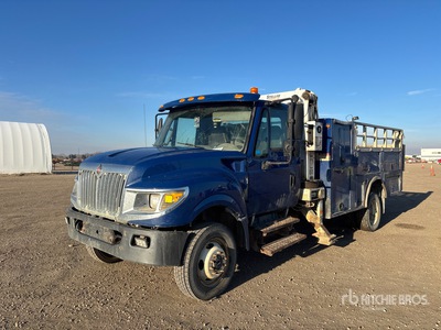 2016 International TerraStar 4x4 Camion de servicios