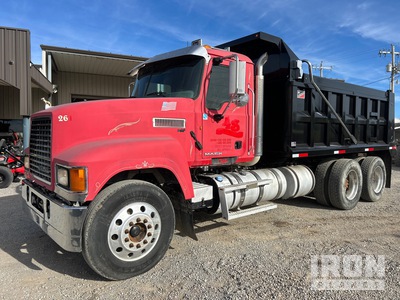 2014 Mack CHU613 6x4 T / A-kiepwagen
