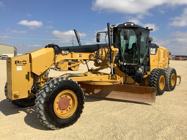 2016 Caterpillar 140M3