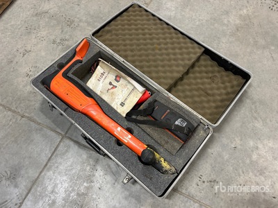Metrotech 810Dx Pipe and Cable Locator