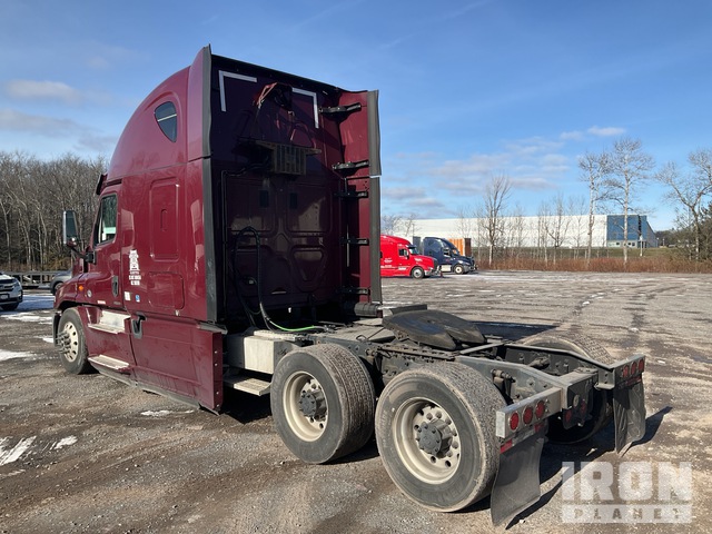 CAMIóN CAMAROTE 2016 FREIGHTLINER