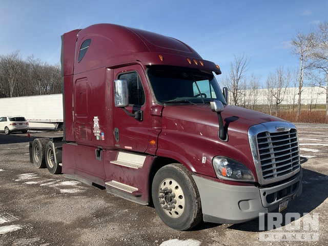 CAMIóN CAMAROTE 2016 FREIGHTLINER