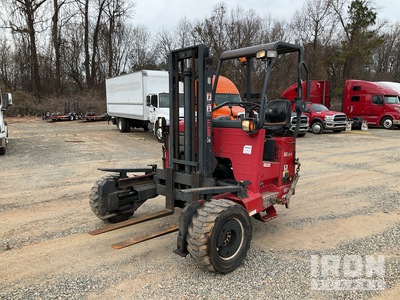 2015 Moffett M8 55.4 5500 lb 3x3 Chariot élévateur sur camion