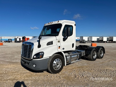 2019 Freightliner Cascadia 113 6x2 T/A Day Cab Truck Tractor