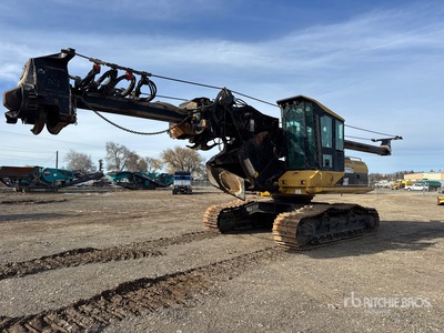 2005 Cat 322C Delimber