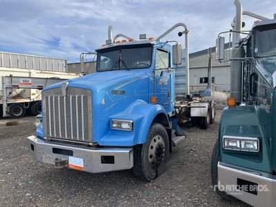 2000 Kenworth T800 6x4 Log Truck (Inoperable)