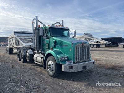 2006 Kenworth T800 8x4 Tri/A Day Cab Truck Tractor