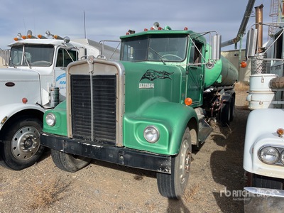 Kenworth 6x4 散水車