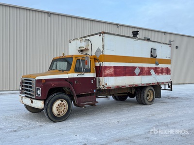 1980 International 1824 4x2 Wash Gesloten vrachtwagen