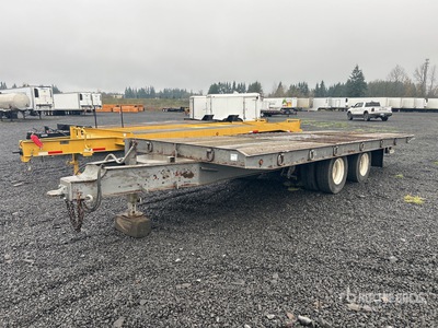 1969 Hyster 24 ft T/A Tilt Deck Trailer