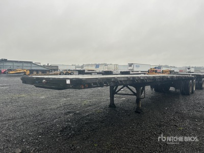 1973 Delta 40 ft T/A Flatbed Trailer