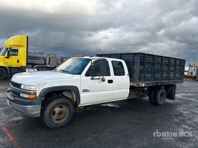 2002 Chevrolet Silverado 3500 4x2 Extended Cab Dump Truck