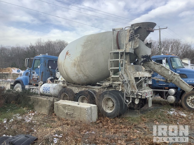 CAMIóN REVOLVEDOR 2003 MACK MCNEILUS 10.5 CYD