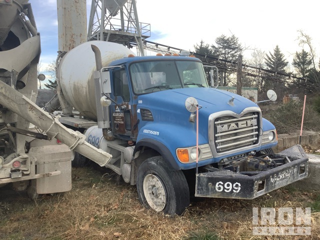 CAMIóN REVOLVEDOR 2003 MACK MCNEILUS 10.5 CYD