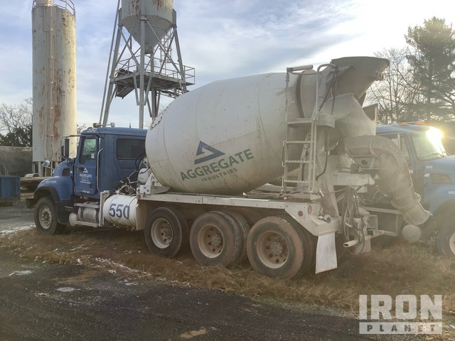 CAMIóN REVOLVEDOR 2003 MACK MCNEILUS 10.5 CYD