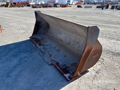 JRB 110 in Q/C General Purpose Wheel Loader Bucket - Fits John Deere 544