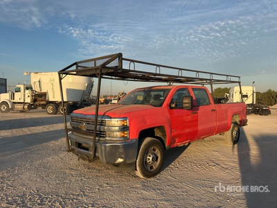 2015 Chevrolet Silverado 2500HD 4x2 Crew Cab Pickup