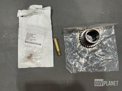 (2) Gear Clusters, (1) Spur Gear & Assorted Items