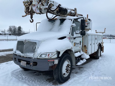 2008 International 4300 4x2 Digger Derrick Truck