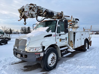 Altec on 2008 International 4300 4x2 Camion pelle (Inoperable)