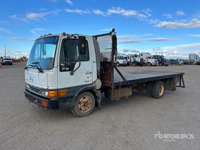 2000 Hino FB1817 4x2 Flatbed Truck