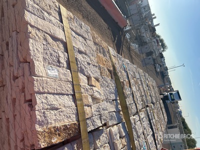 Quantity of (10) Pallets of Austin Texas White Sunflower Limestone Blend 4 - 8 in Sawn Veneer Piedra (Unused)