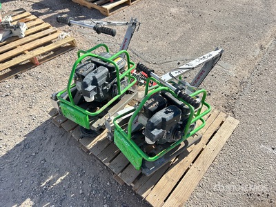 Quantity of (2) Soft Cut Saws Divers - Outils à main