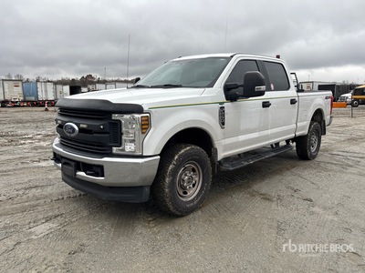 2018 Ford F-250 XL 4x4 Crew Cab بيك اب