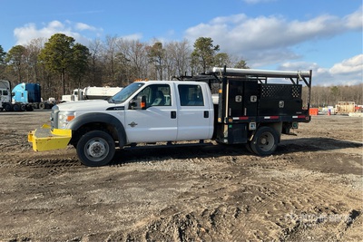 2016 Ford F-450 4x4 Crew Cab Utility boxes on street side Flatbed Truck