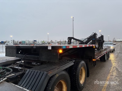 2013 SWS 30 ft Tri/A Oplegger