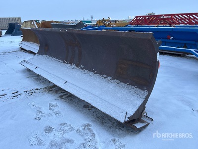 132 in Q/C Wheel Loader Snow Blade - Fits Cat 924