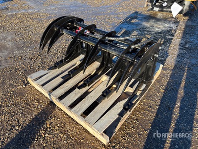 2025 GIYI GY-MCLG60 44 in Log Mini Grappin pour chargeuse à différentiel (Unused)