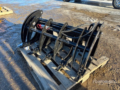 2025 GIYI GY-MCLG60 44 in Log Mini Grappin pour chargeuse à différentiel (Unused)