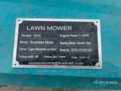 2026 SDLOOL SL1010 Remote Control Electric Crawler Tondeuse à gazon (Unused)