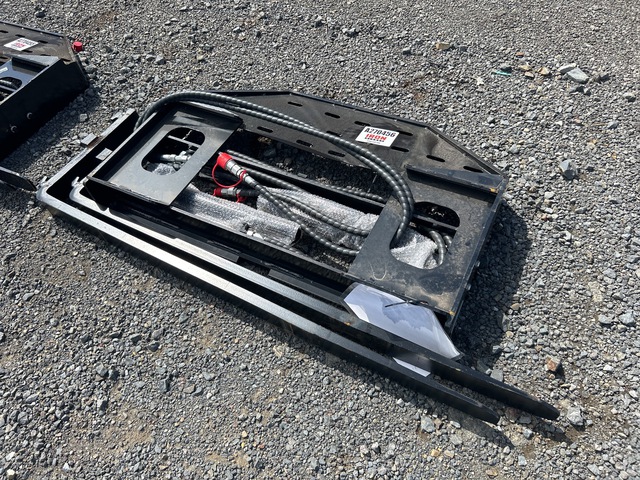 2025 GIYI GY-SF60 1500 mm Skid Steer Forks (Unused)